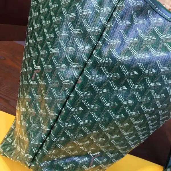 GOYARD TOTE BAG