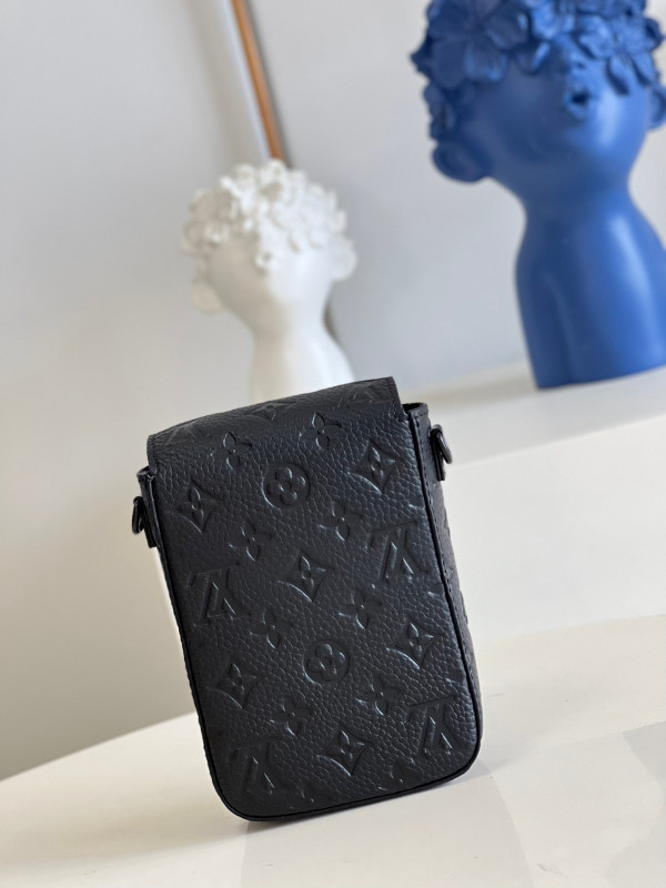 HOT SALE LOUIS VUITTON S-LOCK VERTICAL WEARABLE WALLET