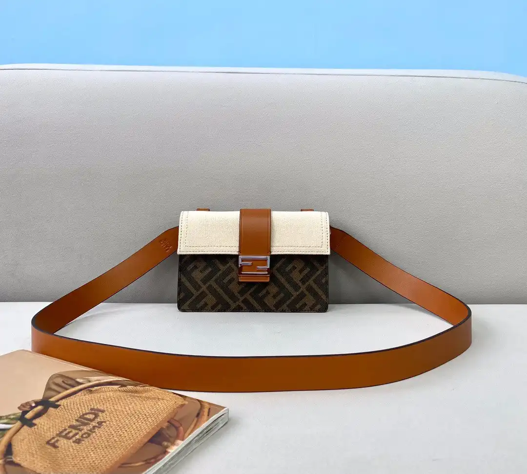 FENDI BAGUETTE