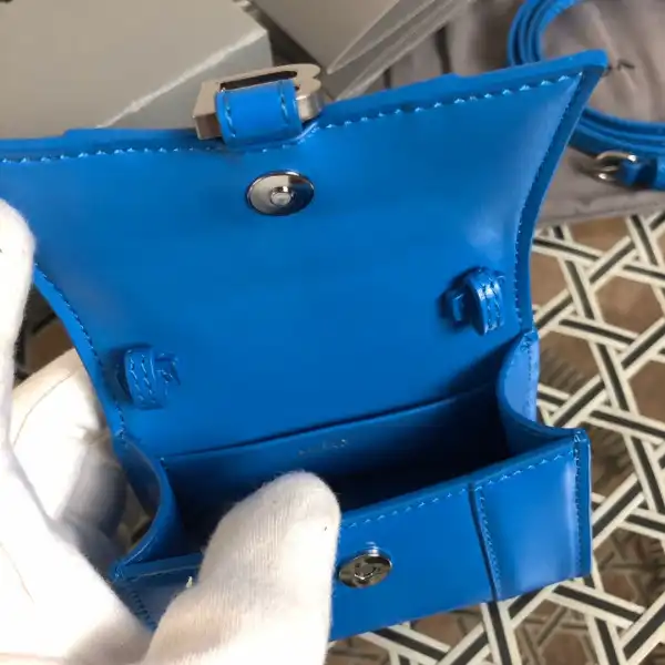 Bagsoffer BALENCIAGA HOURGLASS