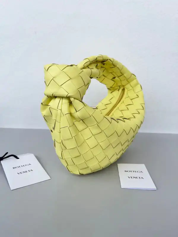 Firstbag Ru BOTTEGA VENETA MINI JODIE