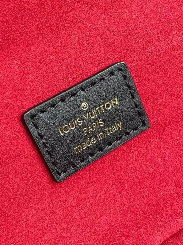 LOUIS VUITTON VANITY PM