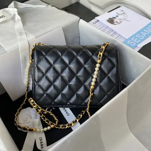 First bag ru CHANEL FLAP BAG