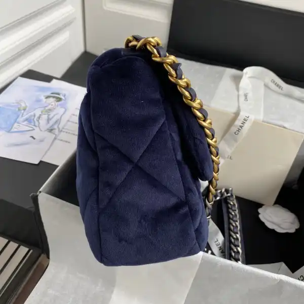 Frstbag ru CHANEL 19 FLAP BAG