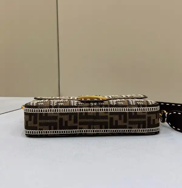 FENDI BAGUETTE