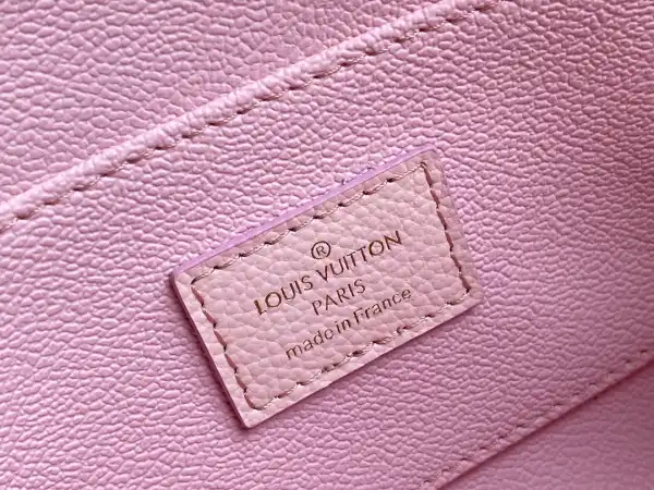 TO Louis Vuitton COSMETIC POUCH