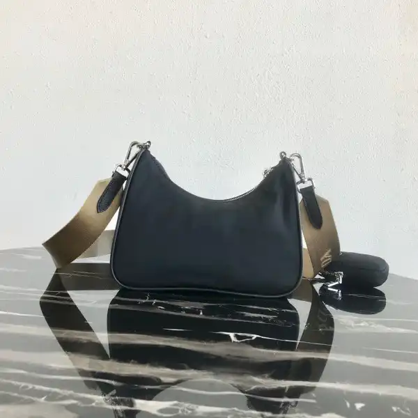 Frstbag ru PRADA NYLON HOBO BAG