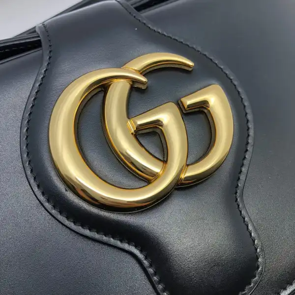 Firstbag Ru GUCCI Arli Shoulder Bag