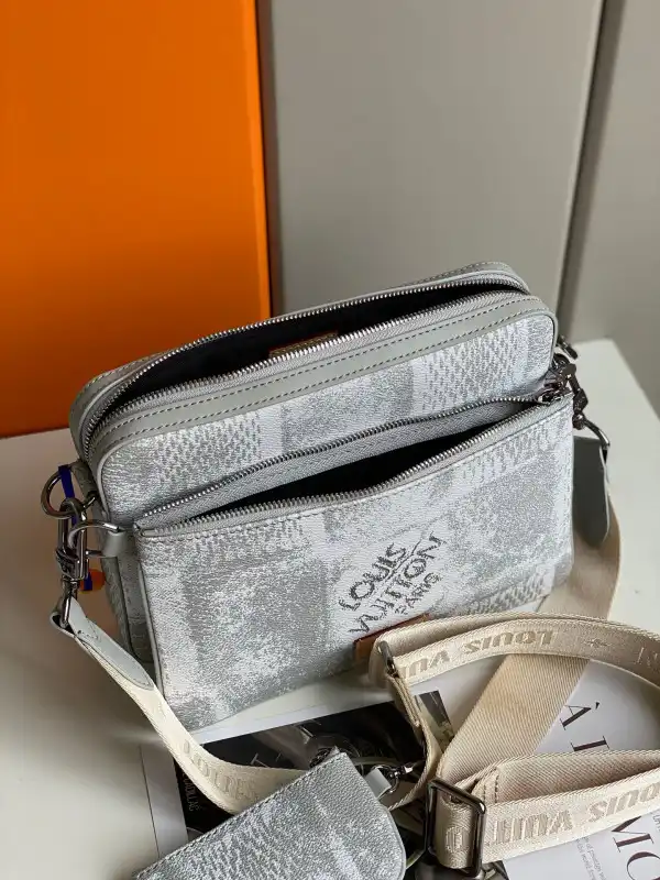 Aaa replica bags LOUIS VUITTON TRIO MESSENGER