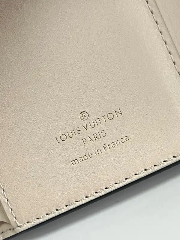 First bag ru LOUIS VUITTON PONT 9 COMPACT WALLET