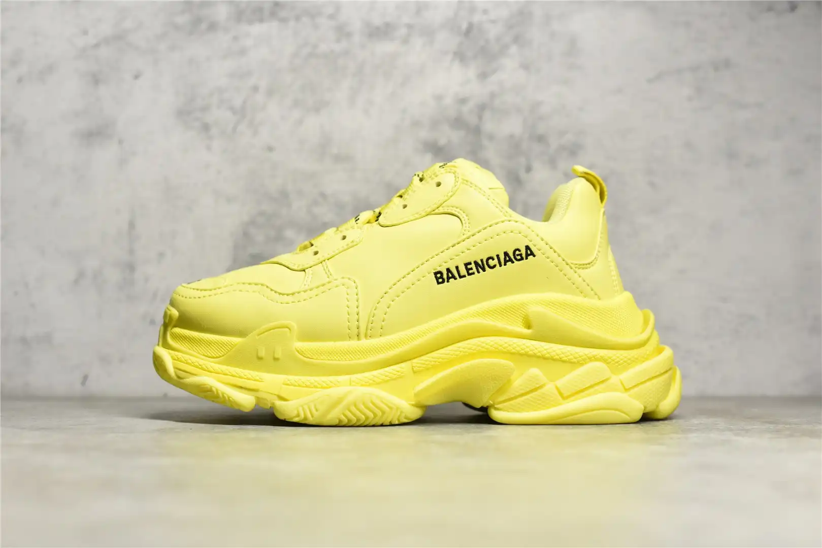 BALENCIAGA TRIPLE S