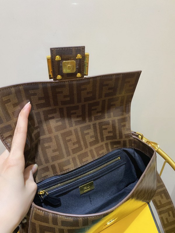 HOT SALE FENDI BAGUETTE