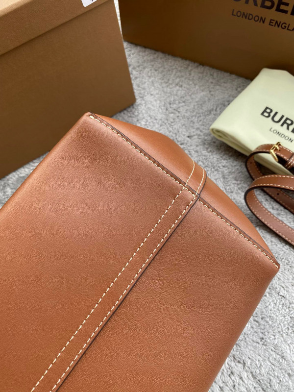 HOT SALE BURBERRY Pocket Tote