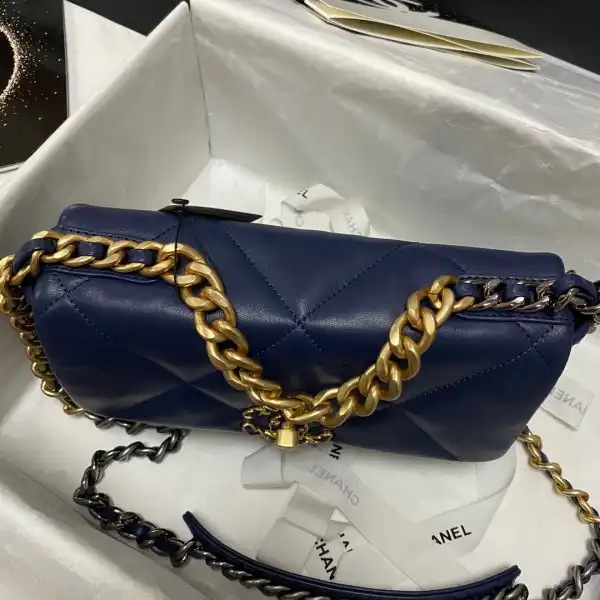 Firstbag Ru CHANEL 19 FLAP BAG