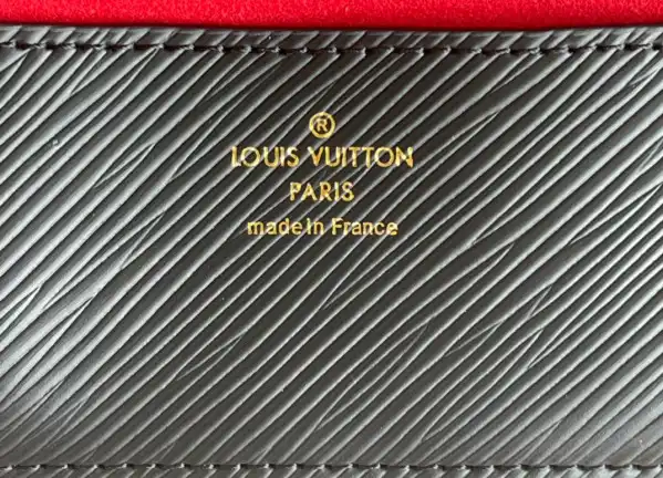 LOUIS VUITTON TWIST MM