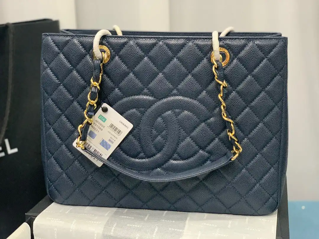 CHANEL TOTE BAG