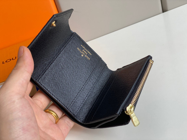 LOUIS VUITTON ZOÉ WALLET