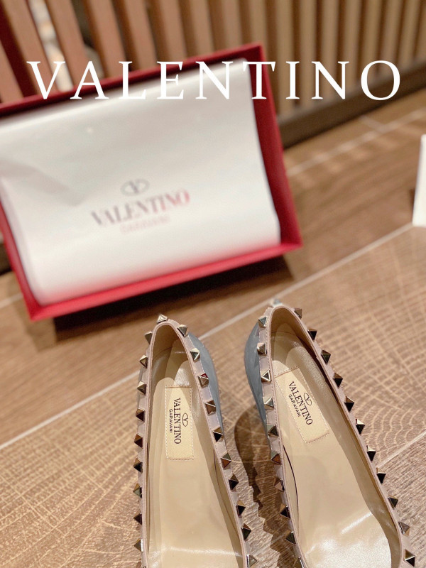 HOT SALE VALENTINO ROCKSTUD HIGH HEELS