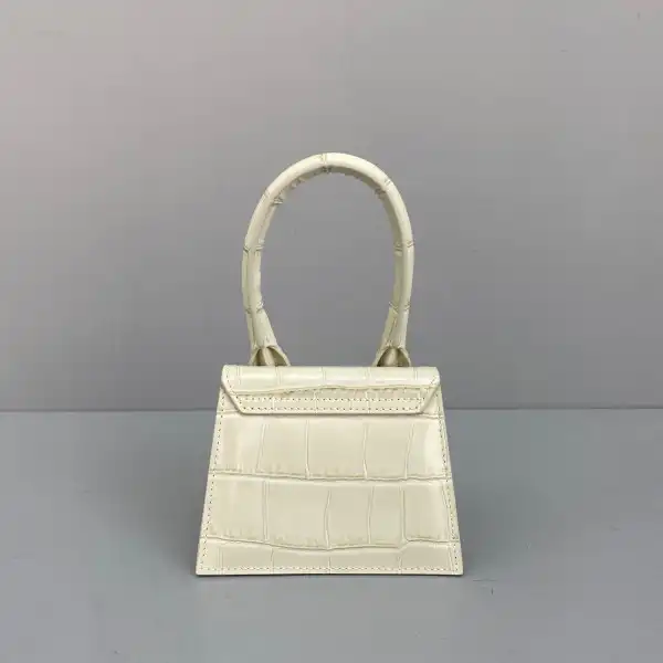 First bag ru JACQUEMUS Le Chiquito Mini Bag