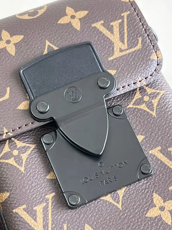 LOUIS VUITTON S-LOCK VERTICAL WEARABLE WALLET