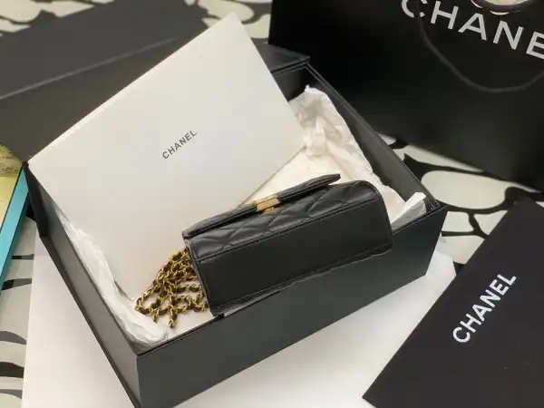 CHANEL CHANELUTCH WITH CHAIN