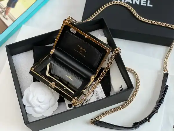 CHANEL BOY MINAUDIERE