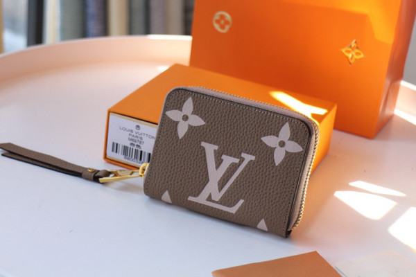 HOT SALE LOUIS VUITTON ZIPPY COIN PURSE