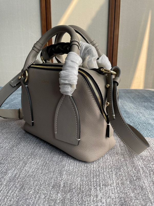 HOT SALE CHLOÉ SMALL DARIA BAG