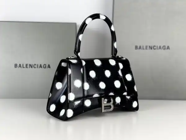 Bagsoffer BALENCIAGA HOURGLASS