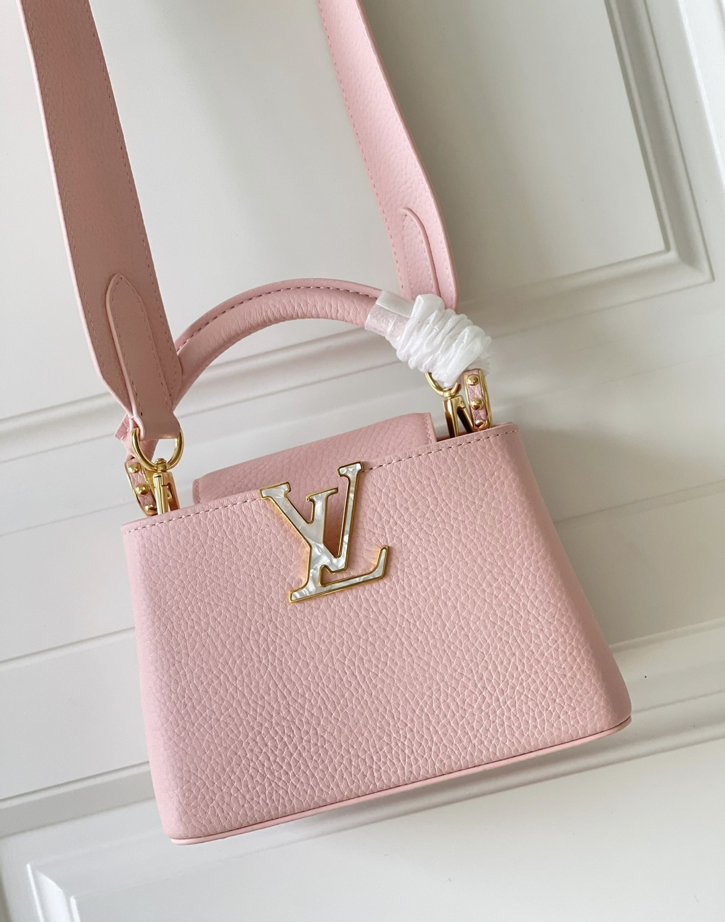 [FREE SHIPPING] LOUIS VUITTON CAPUCINES MINI