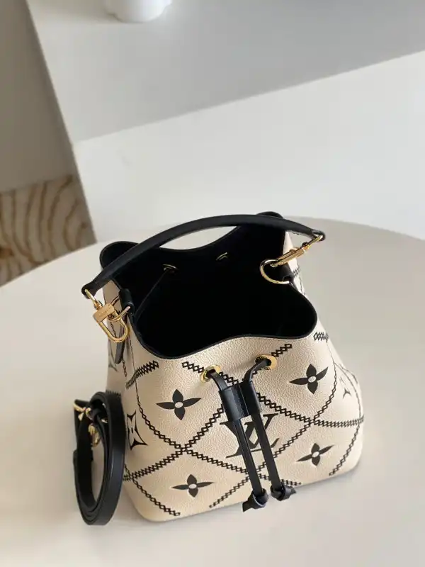 Rep LOUIS VUITTON NÉONOÉ BB