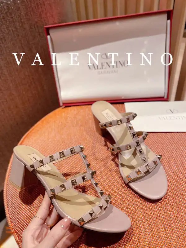 First bag ru VALENTINO ROCKSTUD CALFSKIN LEATHER SLIDE SANDAL