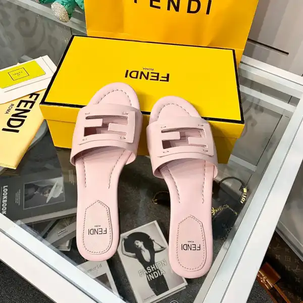 Yupoo bagsoffer Fendi Signature