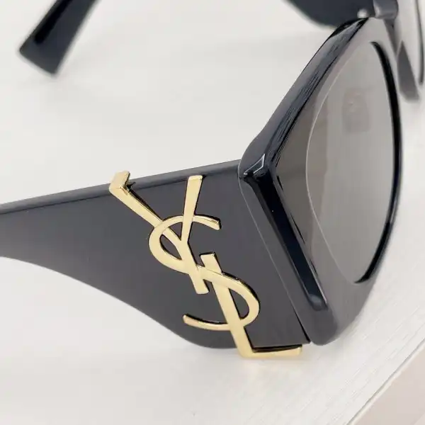 First bag ru YSL SUNGLASSES