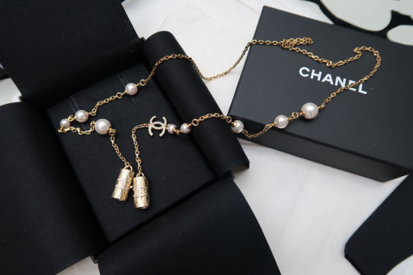 HOT SALE CL AIRPODS NECKLACE