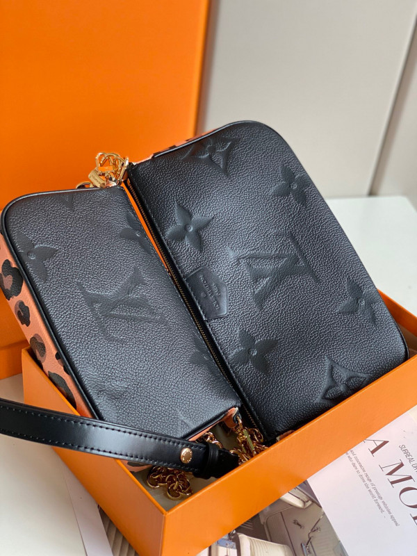 LOUIS VUITTON MULTI POCHETTE ACCESSOIRES