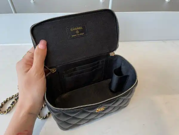 First Bag Ru CHANEL VANITY CASE