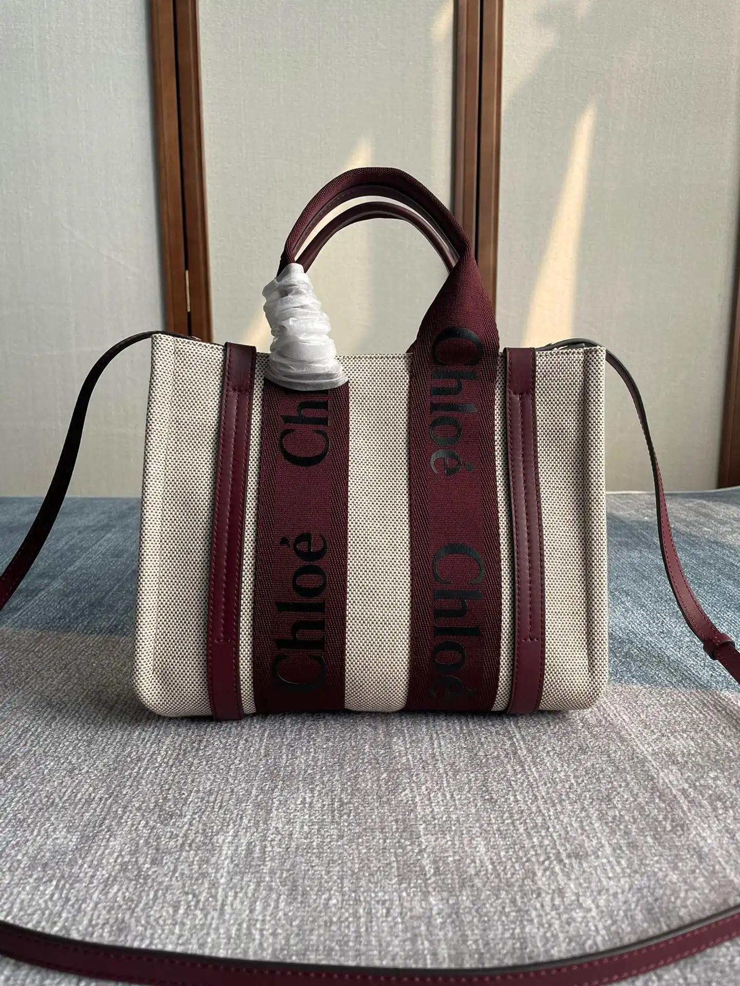 CHLOÉ SMALL WOODY TOTE BAG WITH STRAP