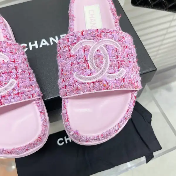 CHANEL MULE