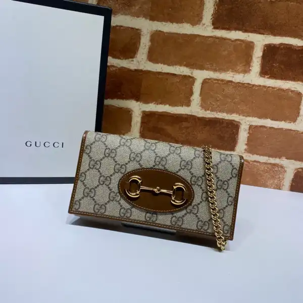 Gucci Chain Wallet