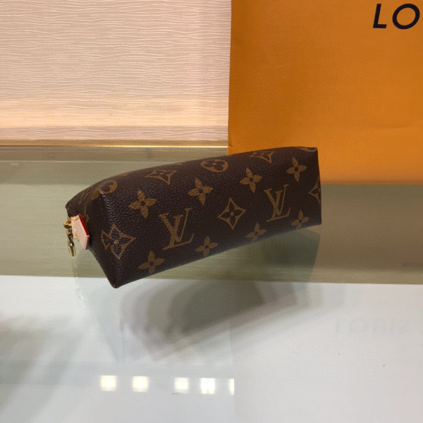 [FREE SHIPPING] LOUIS VUITTON COSMETIC POUCH