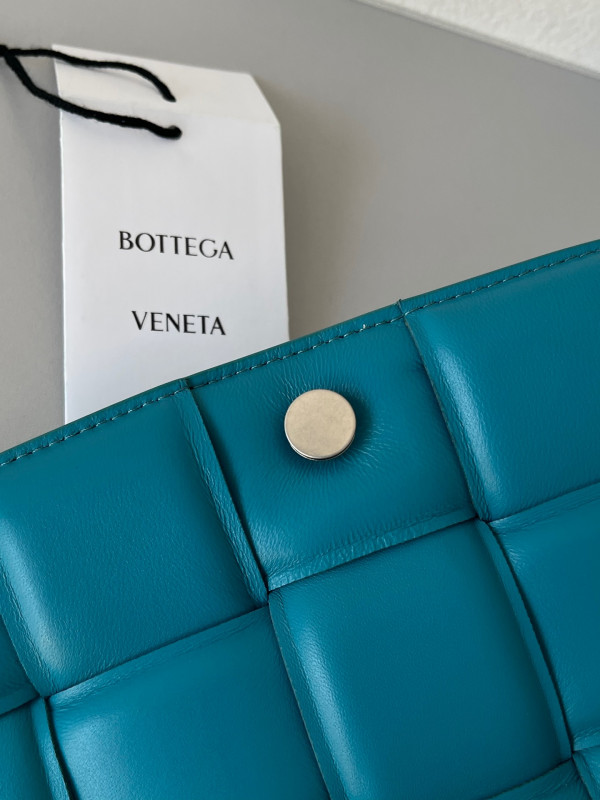 HOT SALE BOTTEGA VENETA CASSETTE