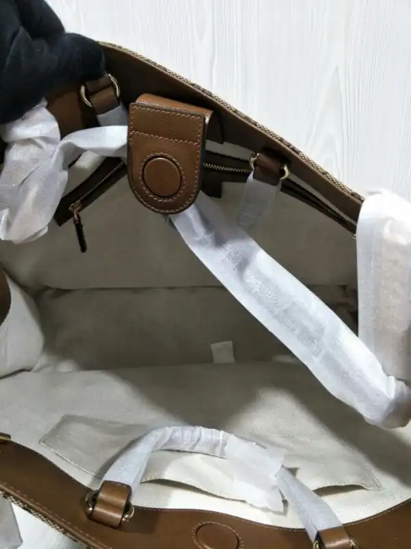 First bag ru GUCCI 1955 Horsebit large tote bag