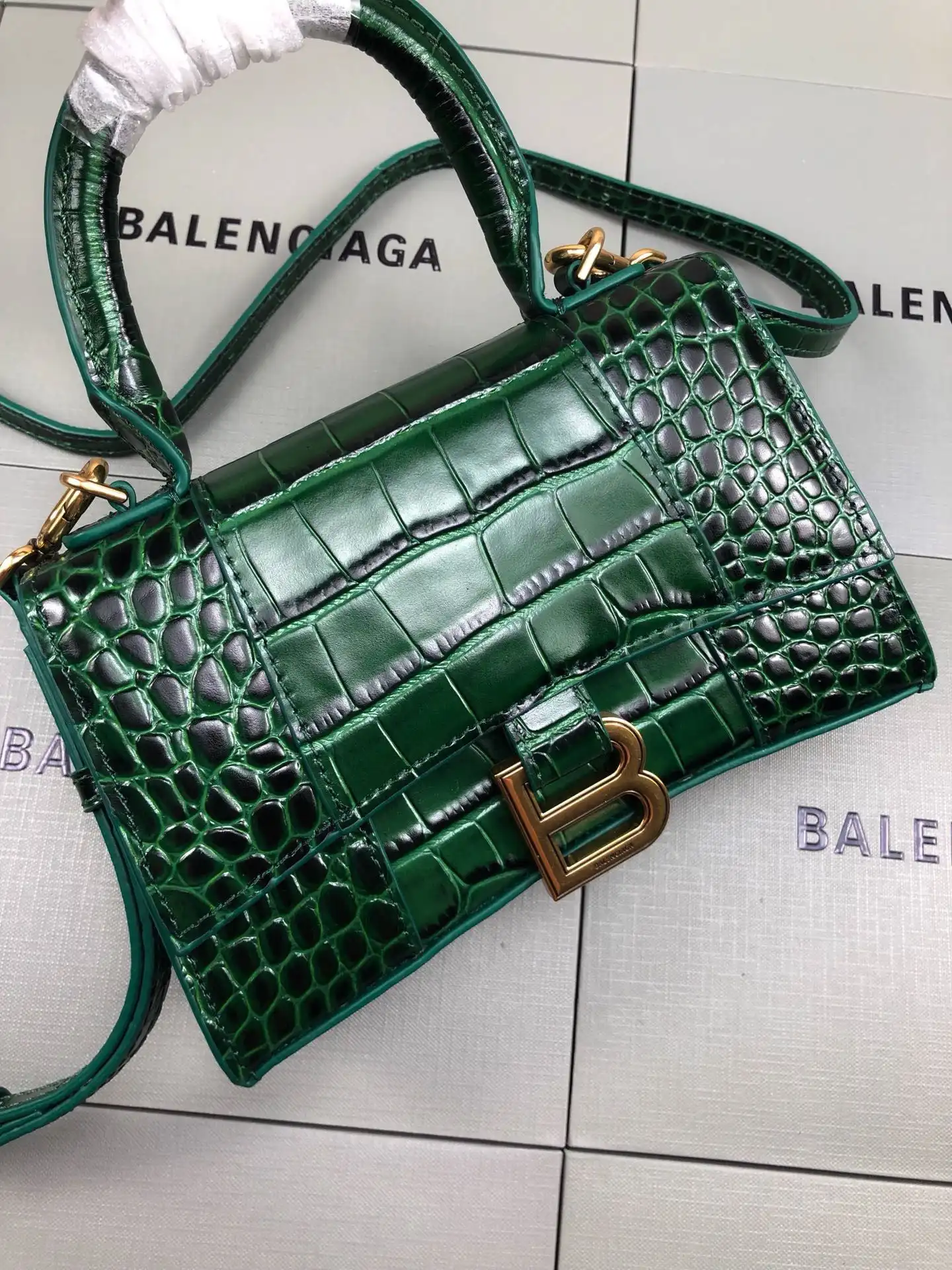 First bag ru BALENCIAGA HOURGLASS