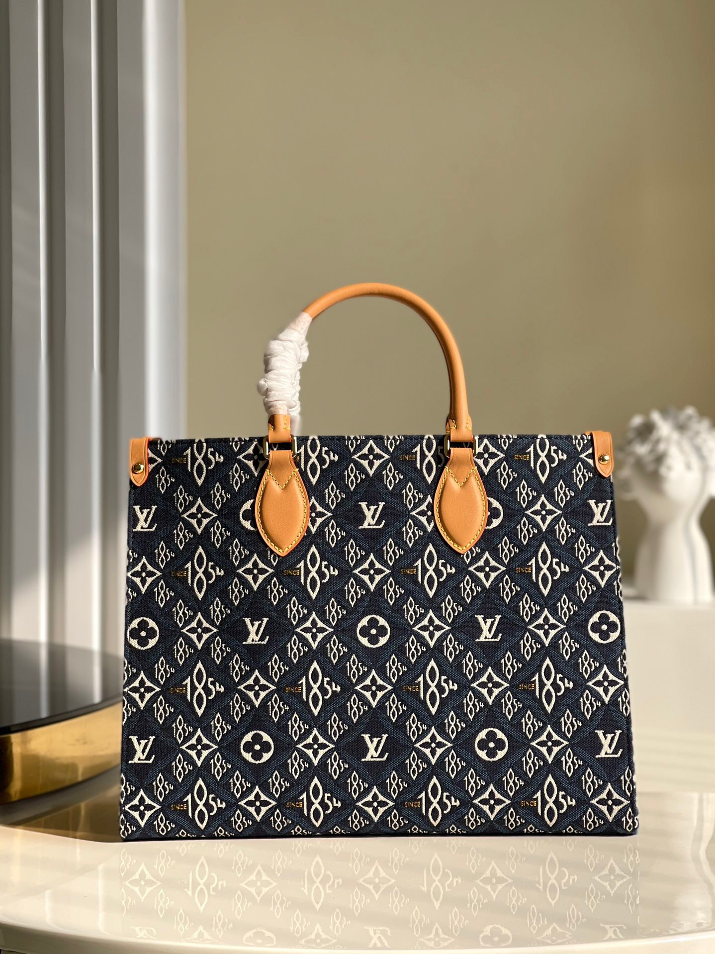 LOUIS VUITTON ONTHEGO MM