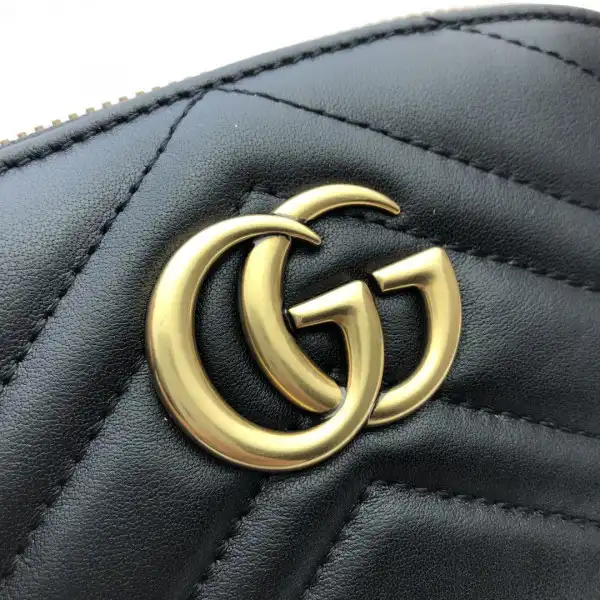 First bag ru GUCCI GG Marmont cosmetic case