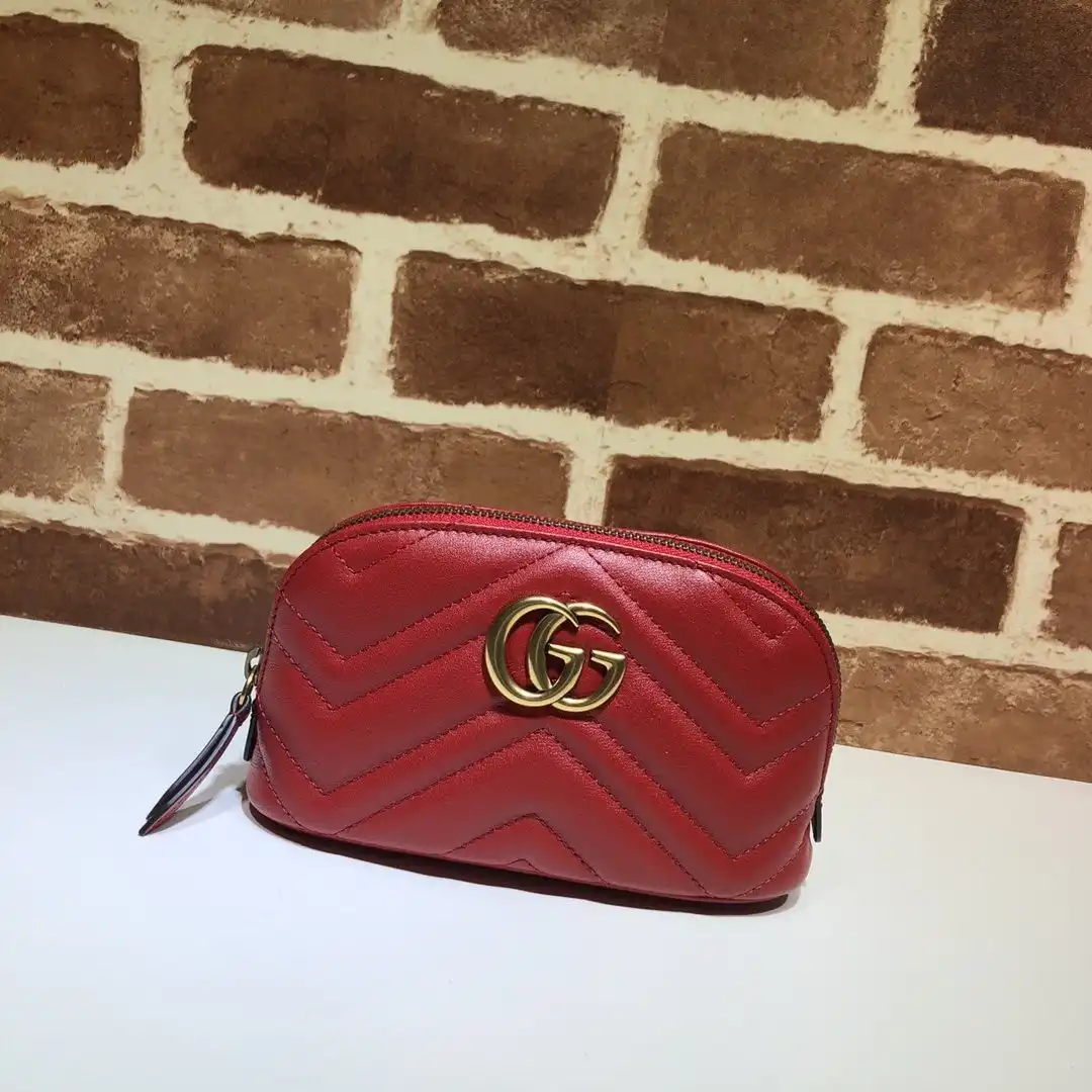 First bag ru GUCCI GG Marmont cosmetic case