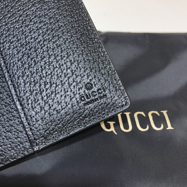 HOT SALE GUCCI Off The Grid passport case