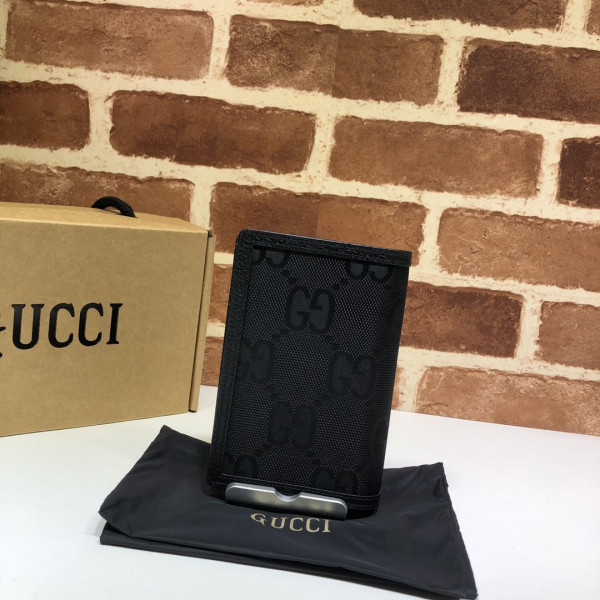 HOT SALE GUCCI Off The Grid passport case