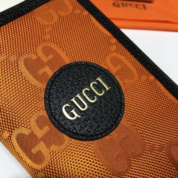 HOT SALE GUCCI Off The Grid passport case